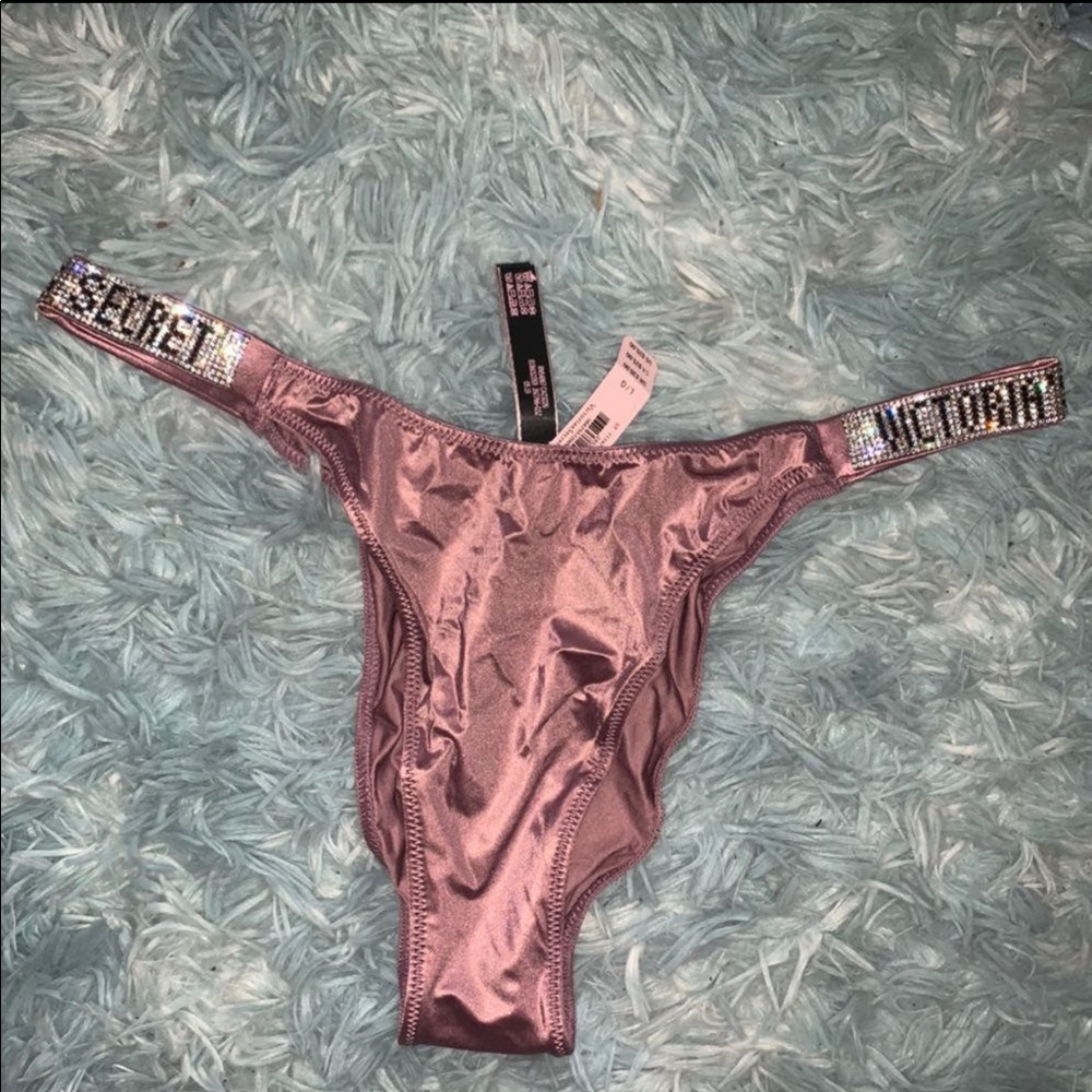 NWT FASHION SHOW BRAZILIAN THONG